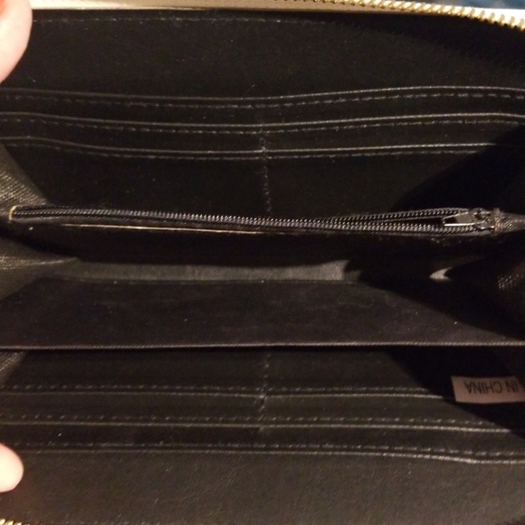 Wallet - Picture 3 of 4